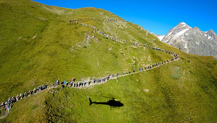 Runners on the Arête du Mont Favre section of the course. Photo © UTMB®, taken by Pascal Tournaire