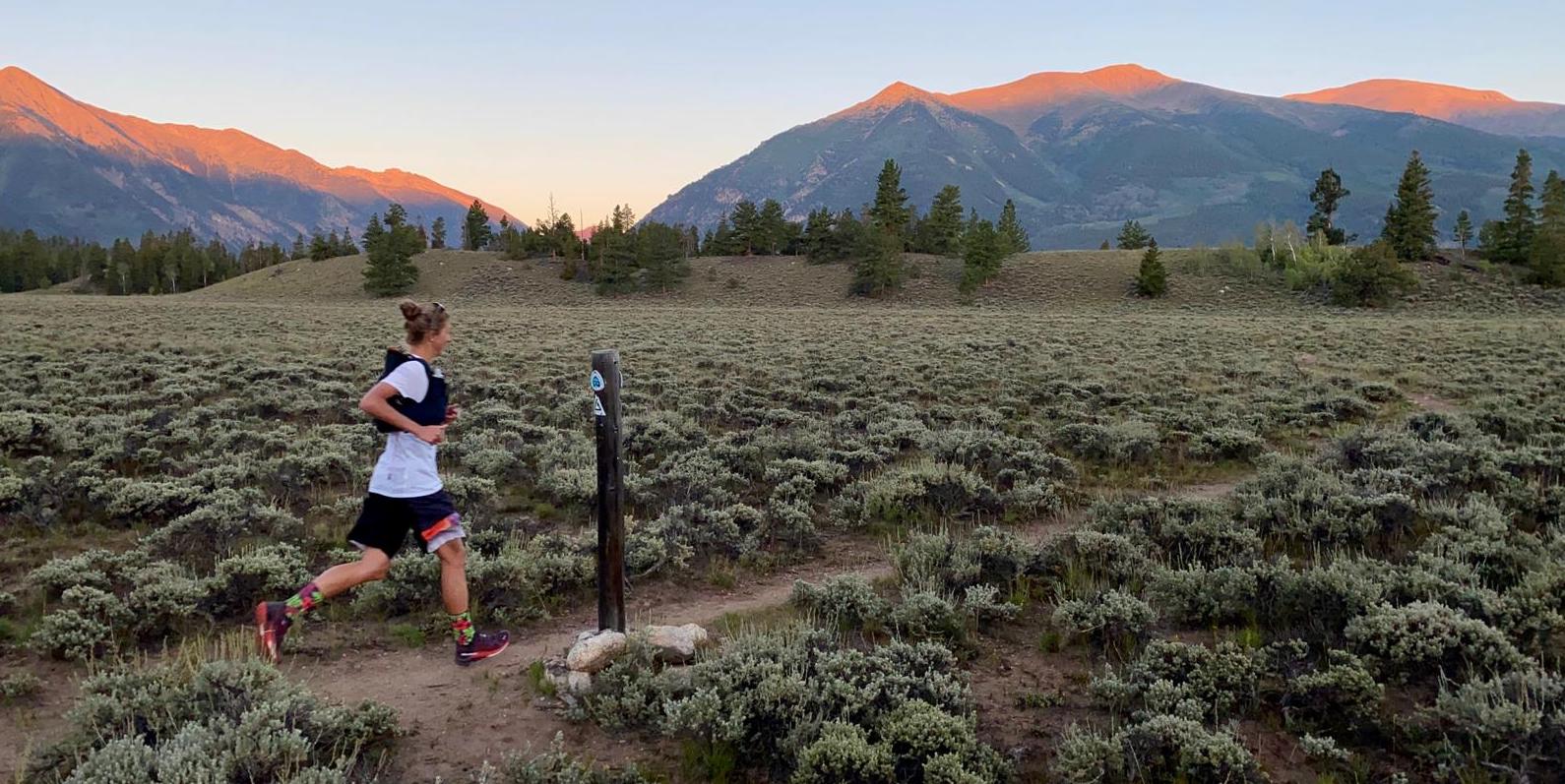 Courtney Dauwalter in the early morning of the Collegiate Loop FKT